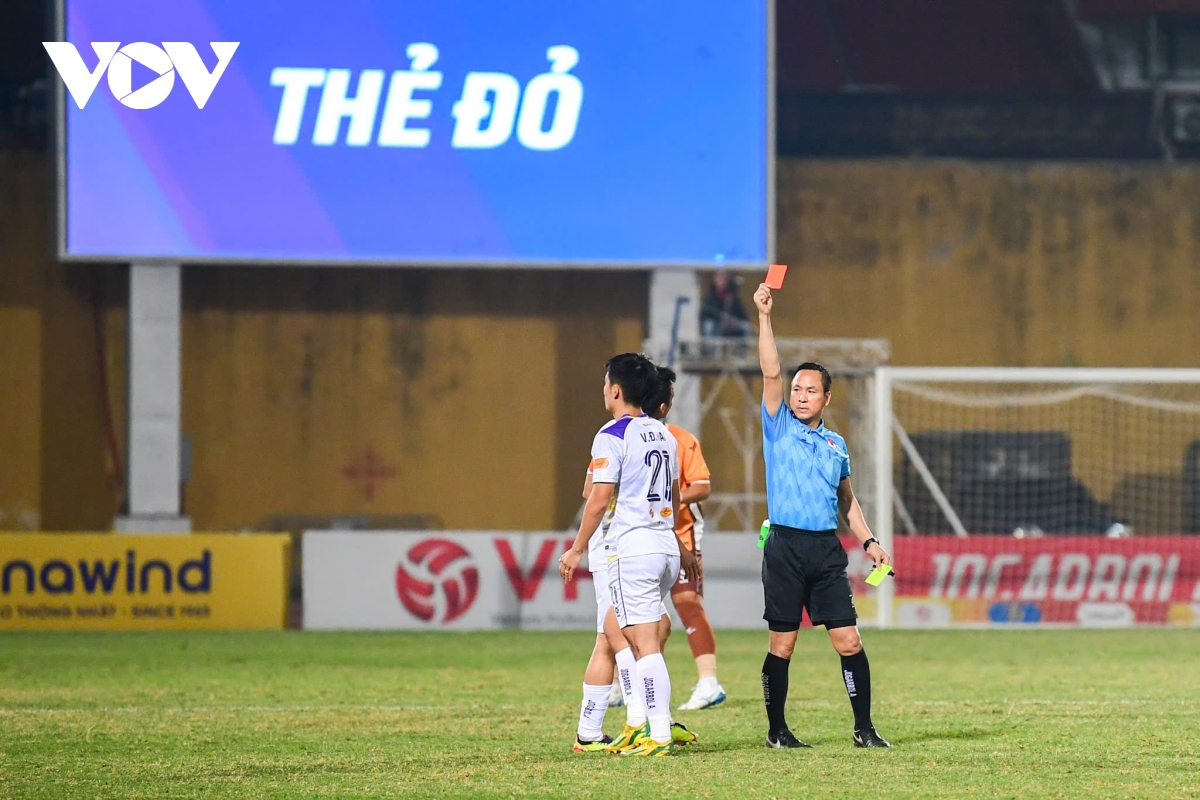 Kết quả V-League hôm nay 24/1: HAGL thắng Hà Nội FC trong trận đấu "điên rồ" vì VAR